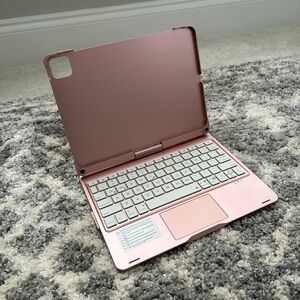 iPad 11 Rose Gold Tablet Keyboard Case